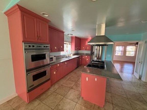 4th image of 4867 Coronado Ave