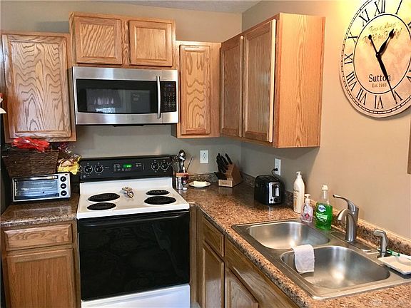 5th image of 10251 Peacock Ln