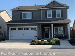 9009 Village Oaks Way, Shafter, CA 93263