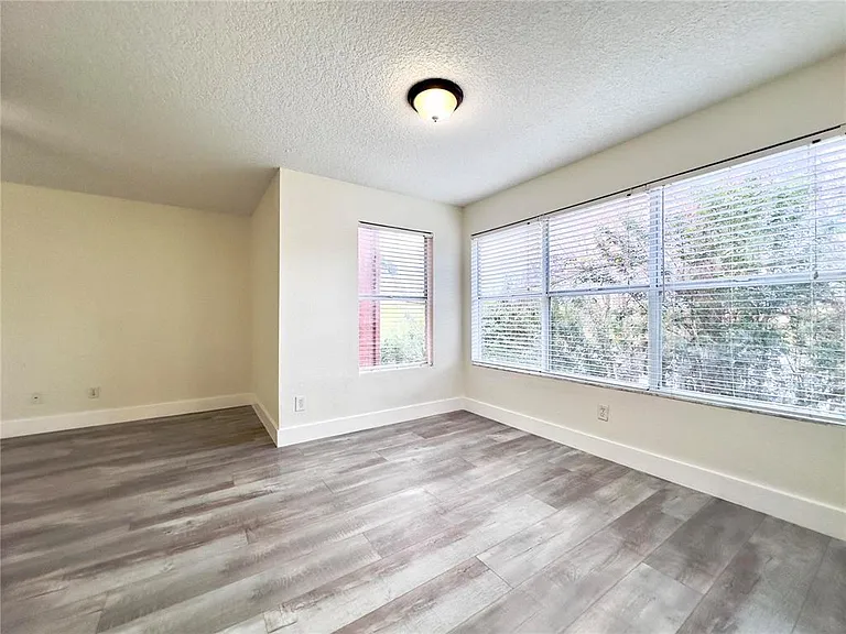 5140 Conroy Rd #27 — Photo 14