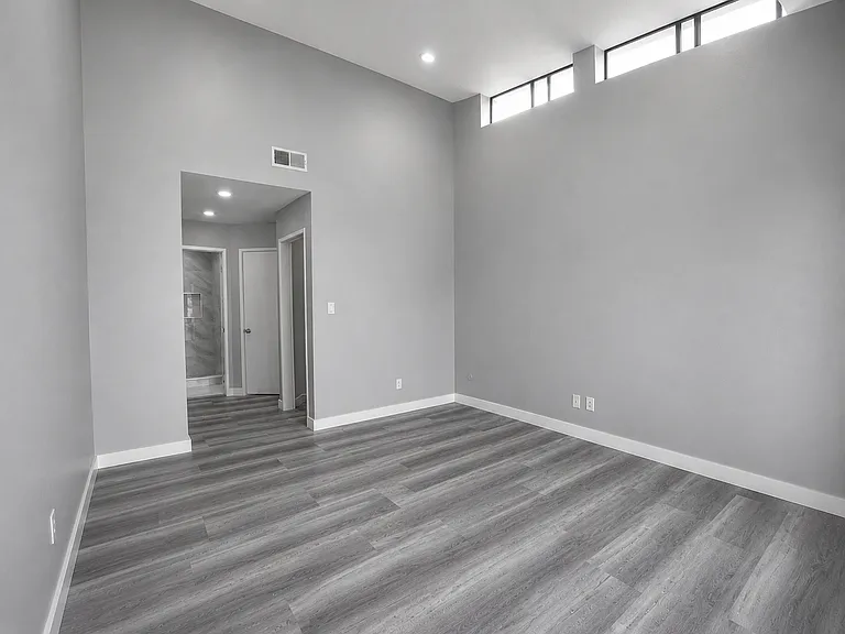 1239 W Rosecrans Ave #11 — Photo 7