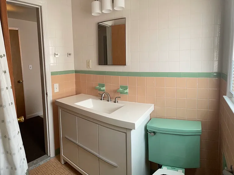 429 Burton Ave #B — Photo 34