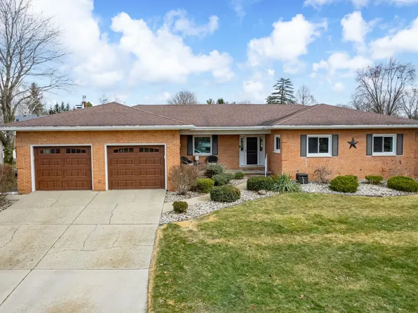10109 Burgundy Blvd, Dimondale, MI 48821