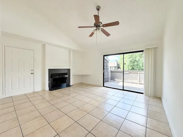 1190 S Winery Ave Unit 289, Fresno, CA 93727