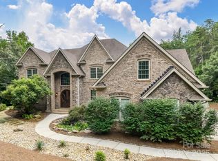 636 Elmhurst Dr, Fort Mill, SC 29715