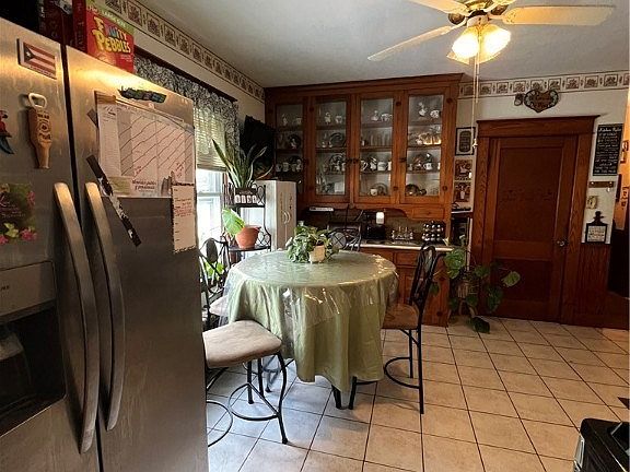2nd image of 39 Franklin St