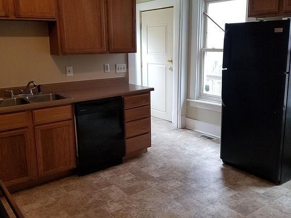 5th image of 615 E Mitchell Ave #2