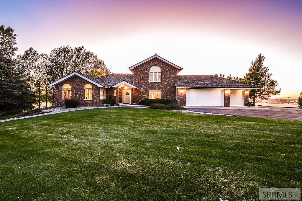 9314 S Ammon Rd Idaho Falls Id 83406 Zillow