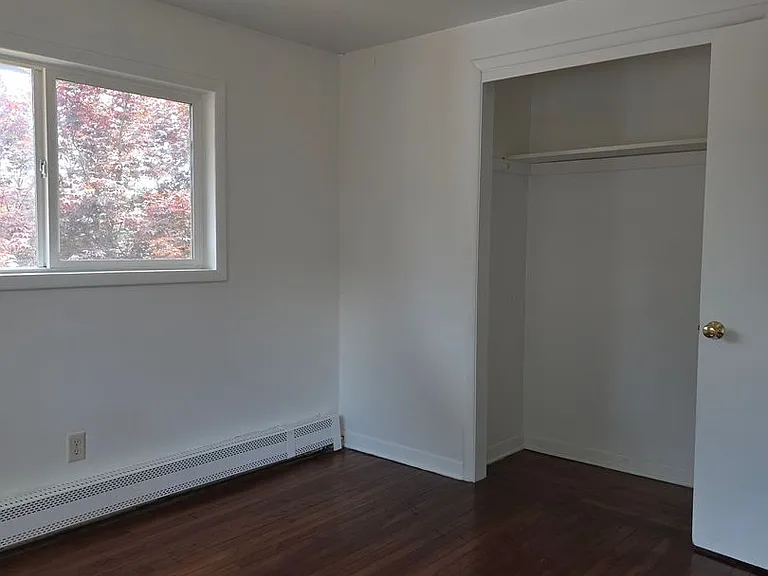 519 W Water St #E — Photo 9