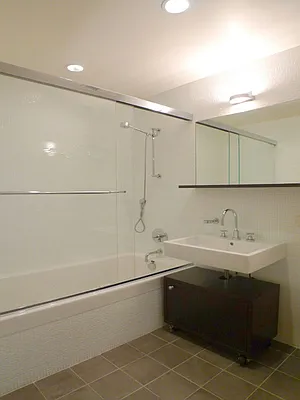 Rented by Sotheby's International Realty | media 39