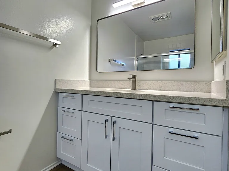 2120 S Bentley Ave #203 — Photo 14
