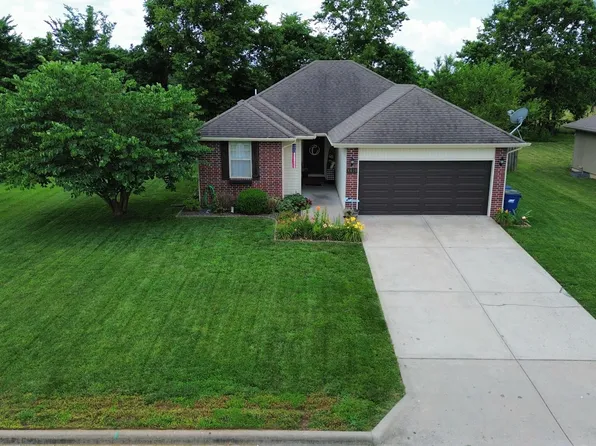 4430 W Bull Run Battle Street, Battlefield, MO 65619