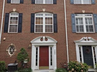 3685 Madison View Ln, Falls Church, VA 22041
