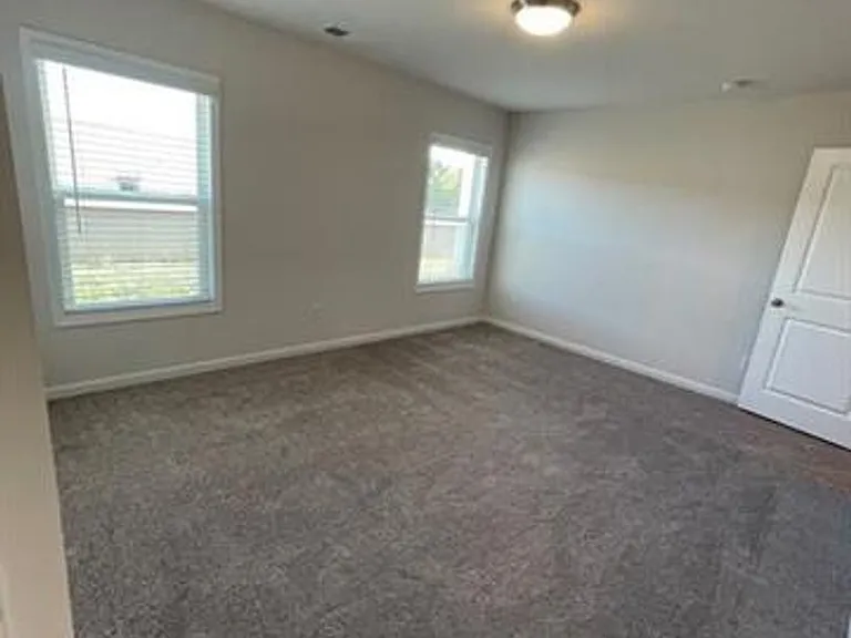 8139 Sheffield Dr — Photo 14