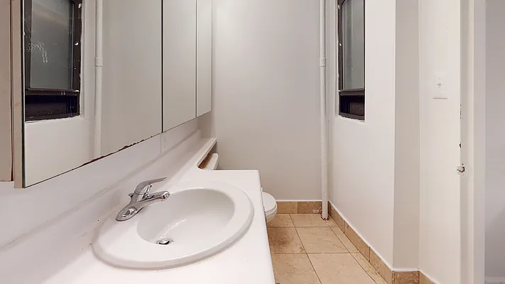 Rented by Bond New York | media 17