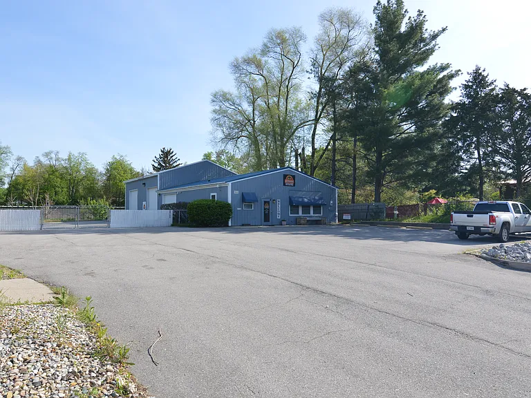 1640 E Bristol St — Photo 2