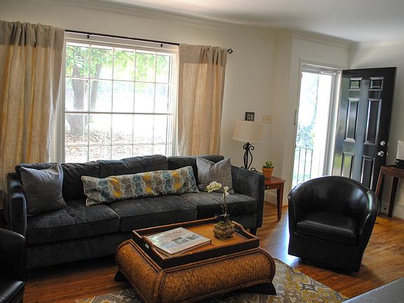 Couch has been removed from unit and is no longer available.