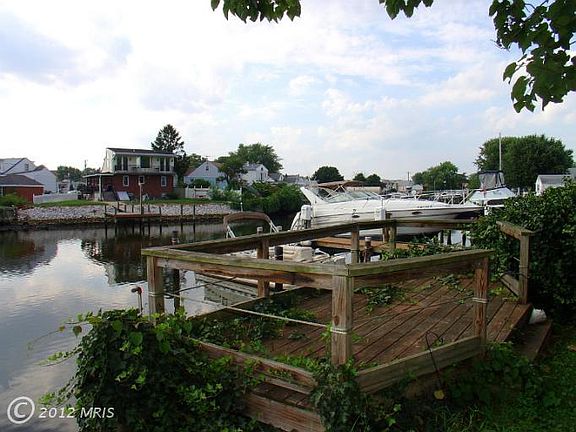 4th image of 527 Bayside Dr