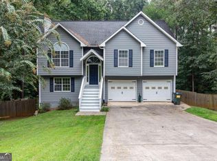 39 N Springs Ct, Acworth, GA 30101