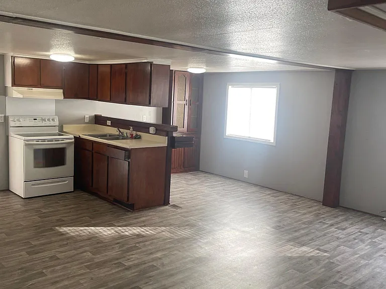 108 Grafton Dr — Photo 13