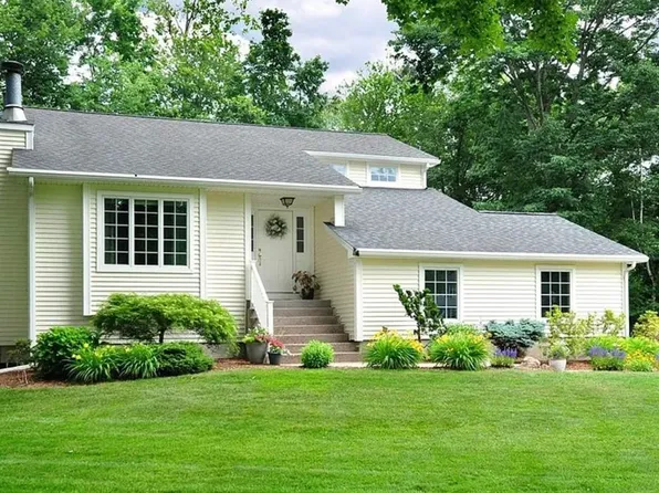 307 Trapper Circle, Windsor, CT 06095