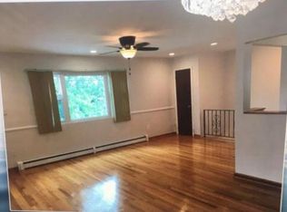 14968 254th St #2, Jamaica, NY 11422