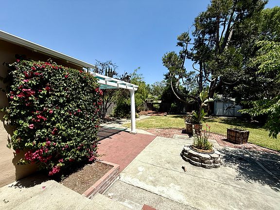 2nd image of 1132 17th Ave