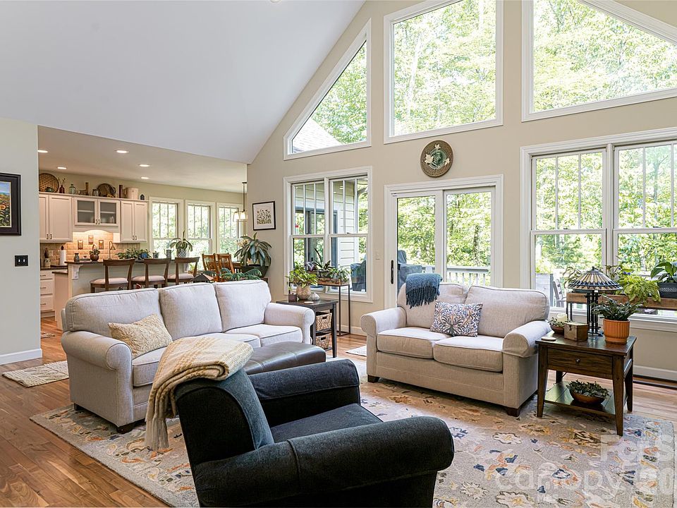 1st image of 55 Highland Dr