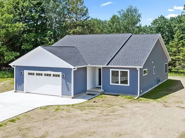 820 Willow Creek Rd, Escanaba, MI 49829