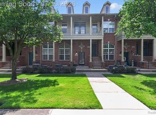 420 Boardwalk Dr, Walled Lake, MI 48390