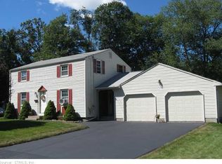 4 Elmore Rd, Enfield, CT 06082