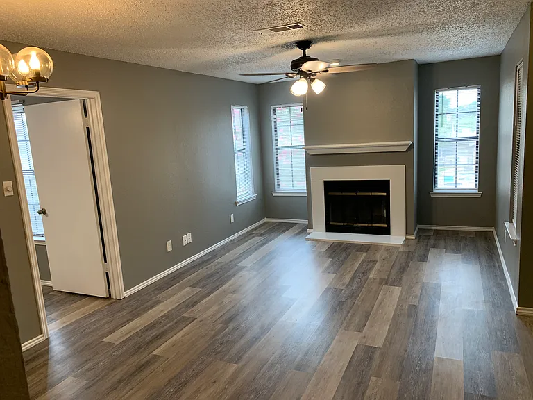 Matthews Dr — Photo 7