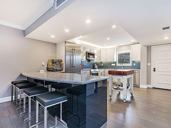 5th image of 300 N Highway A1a APT M306