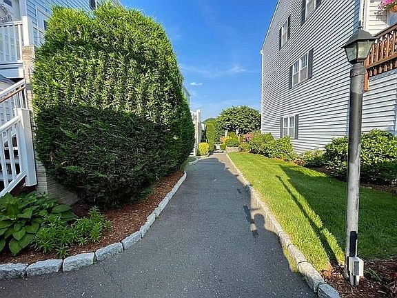 Beautiful maintained grounds