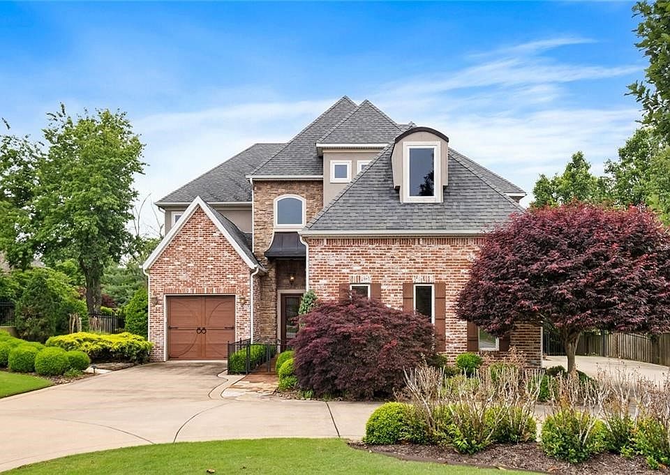 1st image of 8 S Shetland Ln