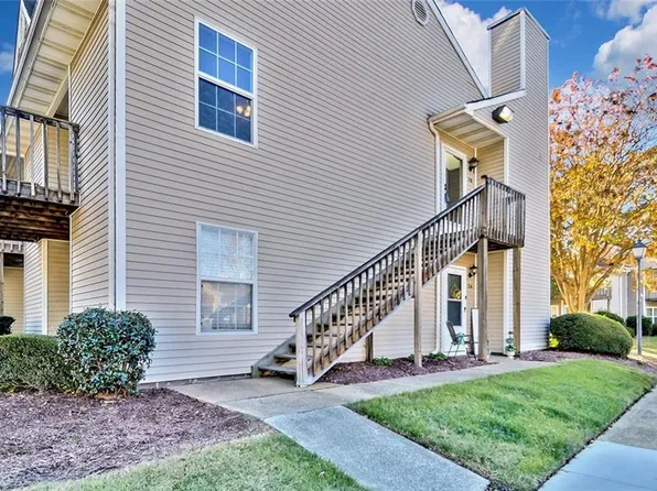 3 Lakeside Cres #B, Hampton, VA 23669