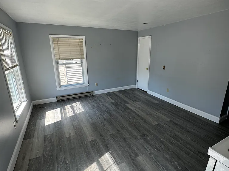 16 W Court St #3 — Photo 2