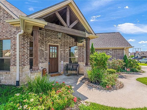 2nd image of 2501 Hailes Ln