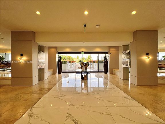 3rd image of 1000 W Island Blvd APT 3010