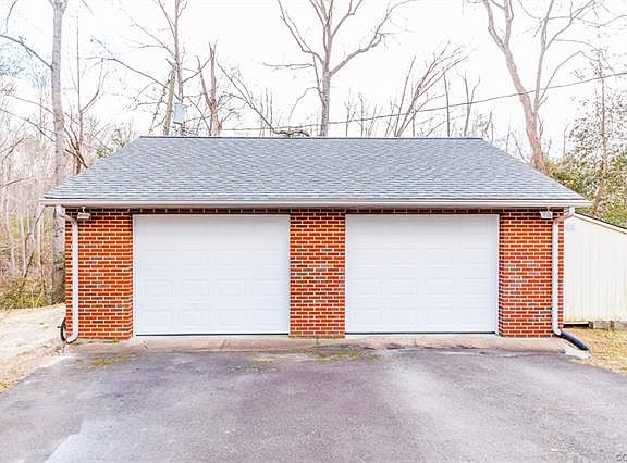 5th image of 7102 Sunnyside Dr
