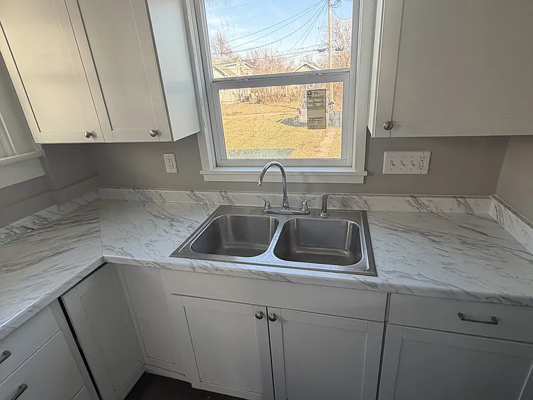 3009 Holton Ave — Photo 5