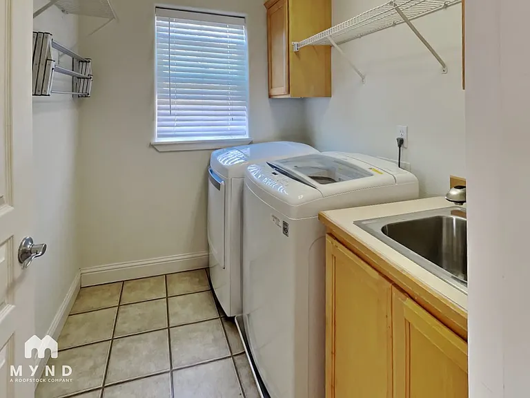4698 NE Beaumead Ln — Photo 25