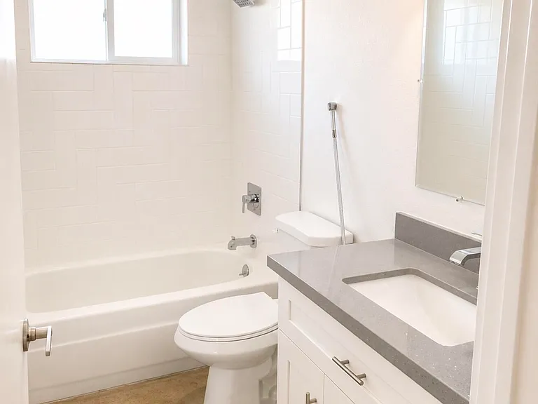 4135 N 27th St #1 — Photo 8