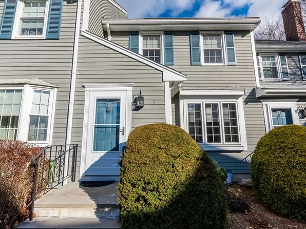 7 Washington Grn #7, East Walpole, MA 02032