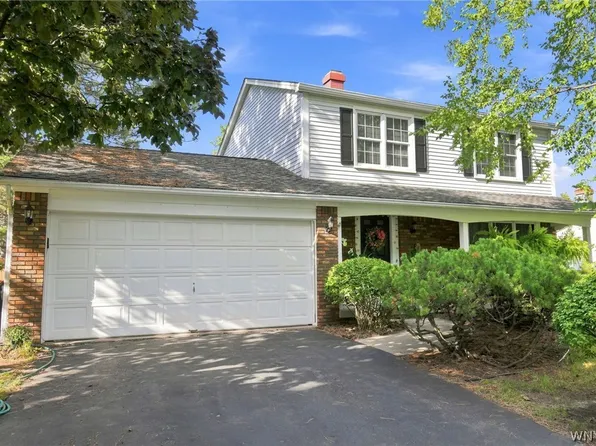 37 Heritage Dr, Lancaster, NY 14086