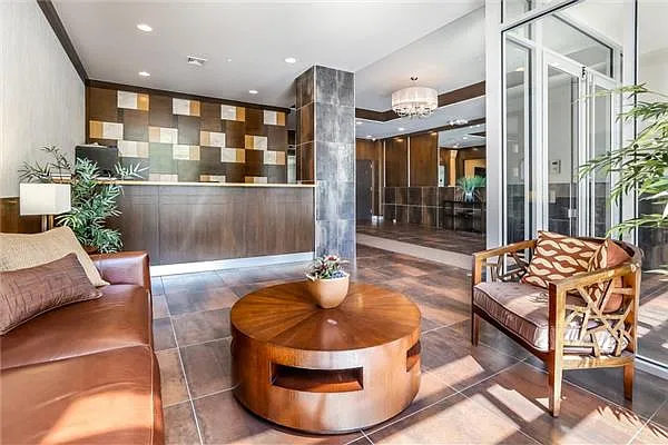 Sold by RES New York | media 9