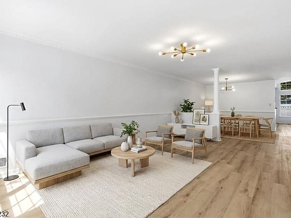 3rd image of 55 Heritage Ct