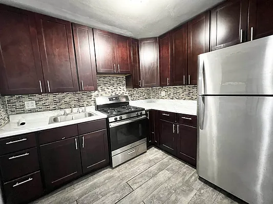 Rented by Premier One Realty LLC | media 19