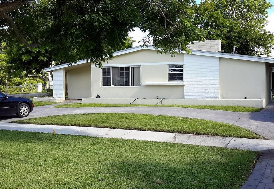1st image of 1940 NW 188th Ter