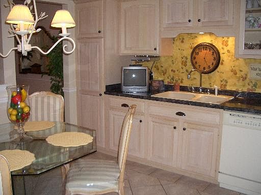 4th image of 7715 Sussex Creek Dr APT 3C